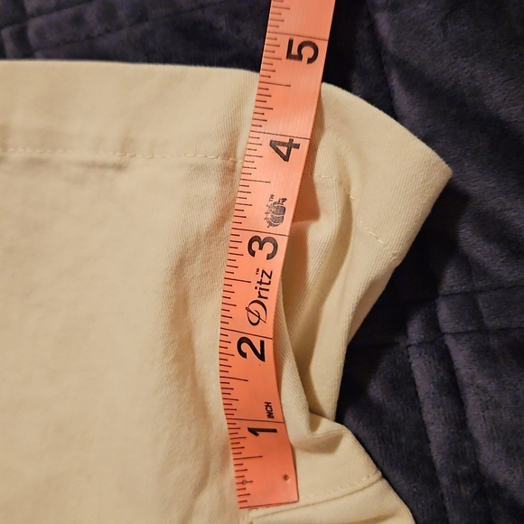 Banana Republic| Cream Pleated Chino Shorts| Sz. 10| Resort, Preppy, Old Money - Picture 8 of 10